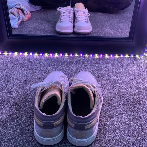 2023 Air Jordan 1 Low SE Craft 'Inside Out Taupe Haze' - Picture 3 of 4